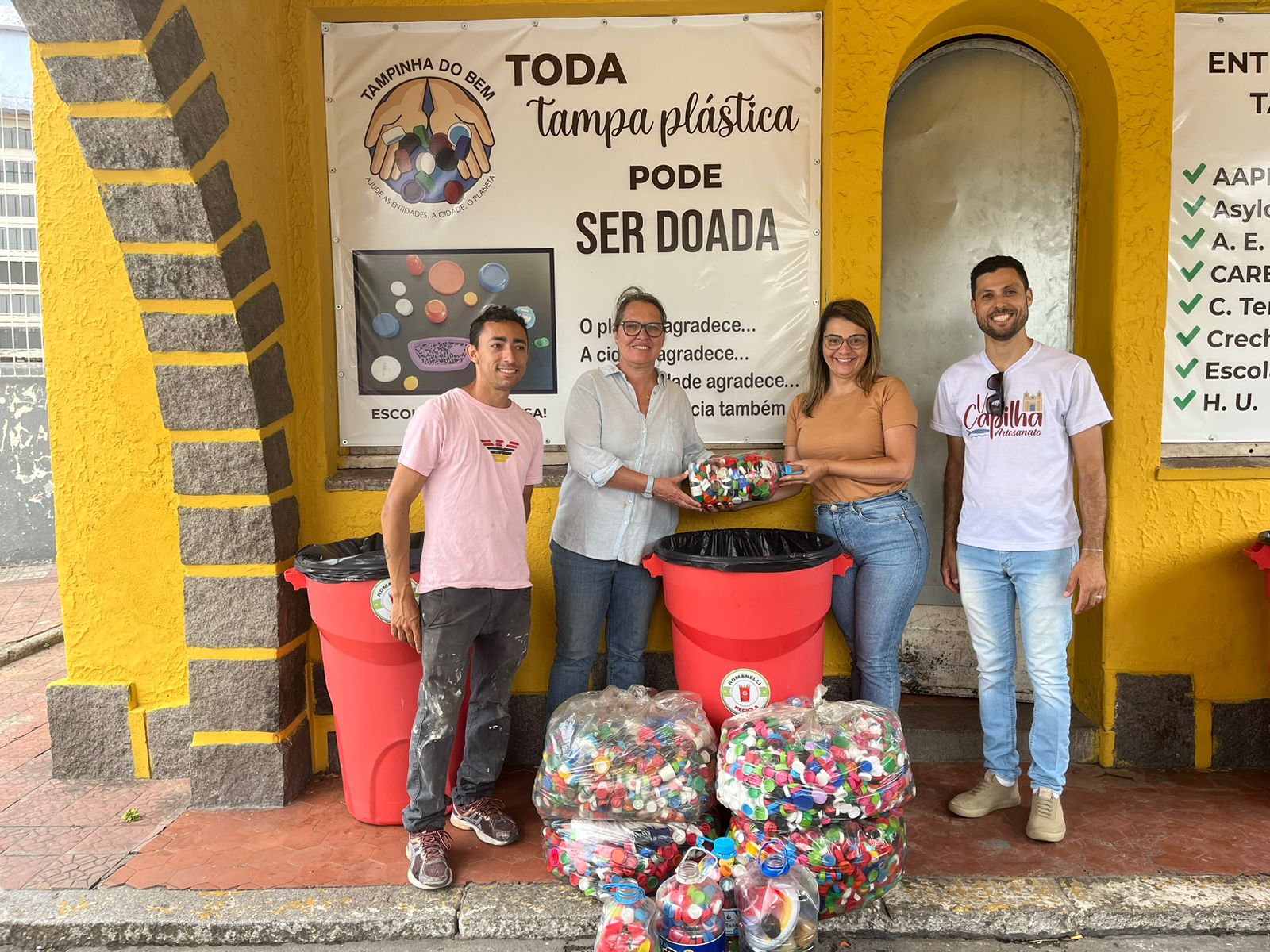Prefeitura do Rio Grande incentiva ação para transformar tampinhas plásticas em livros